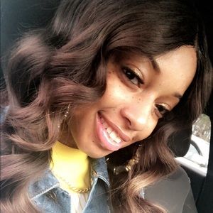 Meet your Posher, Dasia